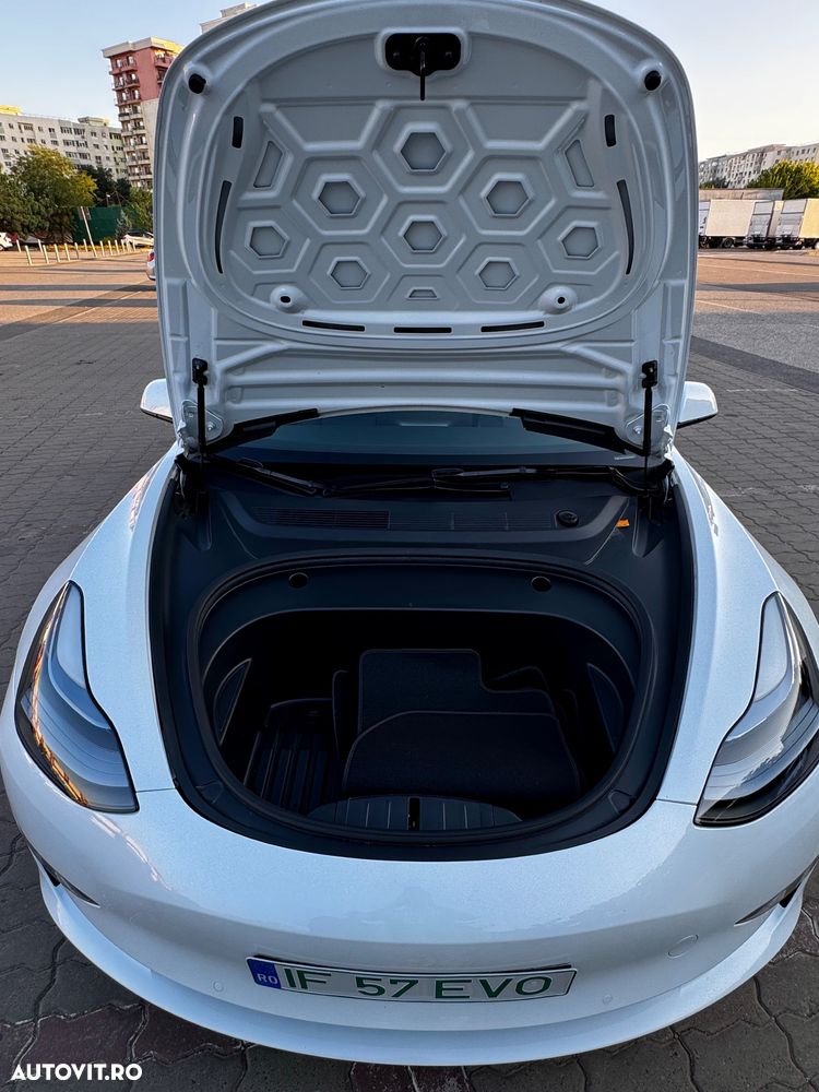 Tesla Model 3 Performance - 7
