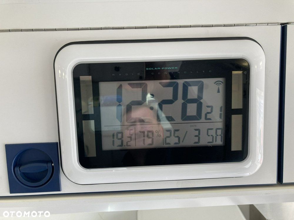 Mercedes-Benz Sprinter - 28