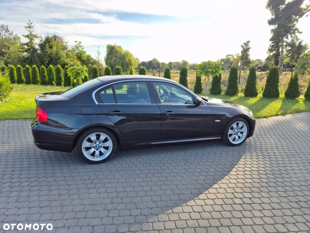 BMW Seria 3 325i Edition Sport - 26