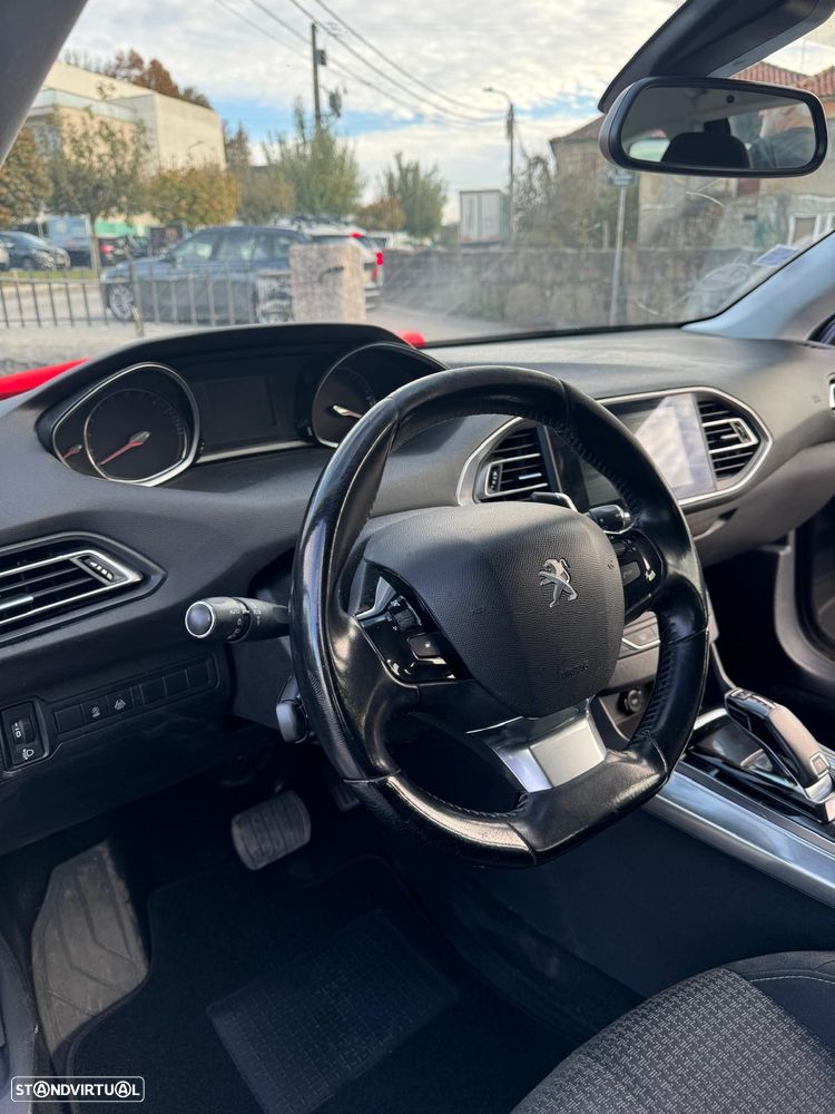 Peugeot 308 SW BlueHDi 130 EAT8 Style - 11