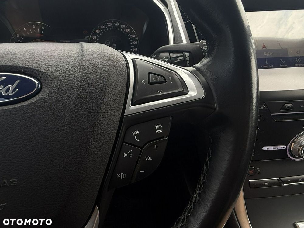Ford S-Max - 13