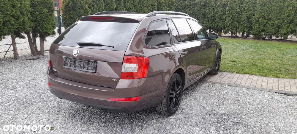 Skoda Octavia 1.6 TDI DPF Ambition Green tec - 9