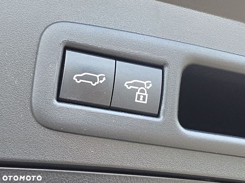 Lexus UX 250h GPF F Sport Design+ 2WD - 33