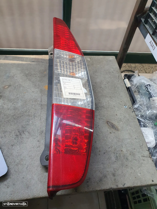 FAROLIM DIREITO FIAT DOBLO 01- / 040600999000