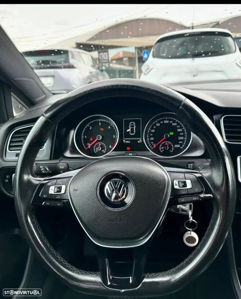 VW Golf 1.6 BlueTDI DSG Comfortline - 4