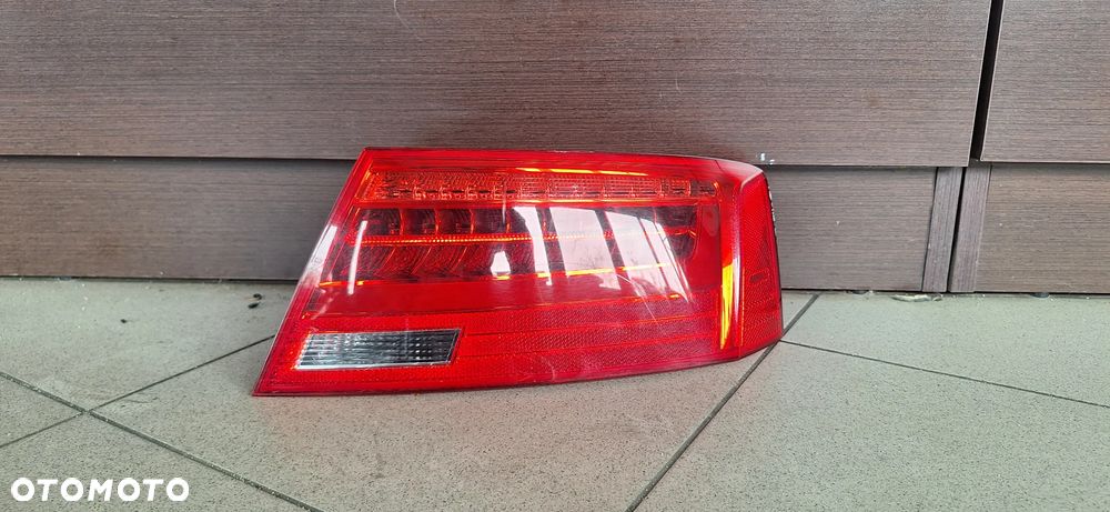 Audi A5 Lampa Tył Tylna LED Prawa w błotnik zewnętrzna 8T8945096F gwarancja - 2