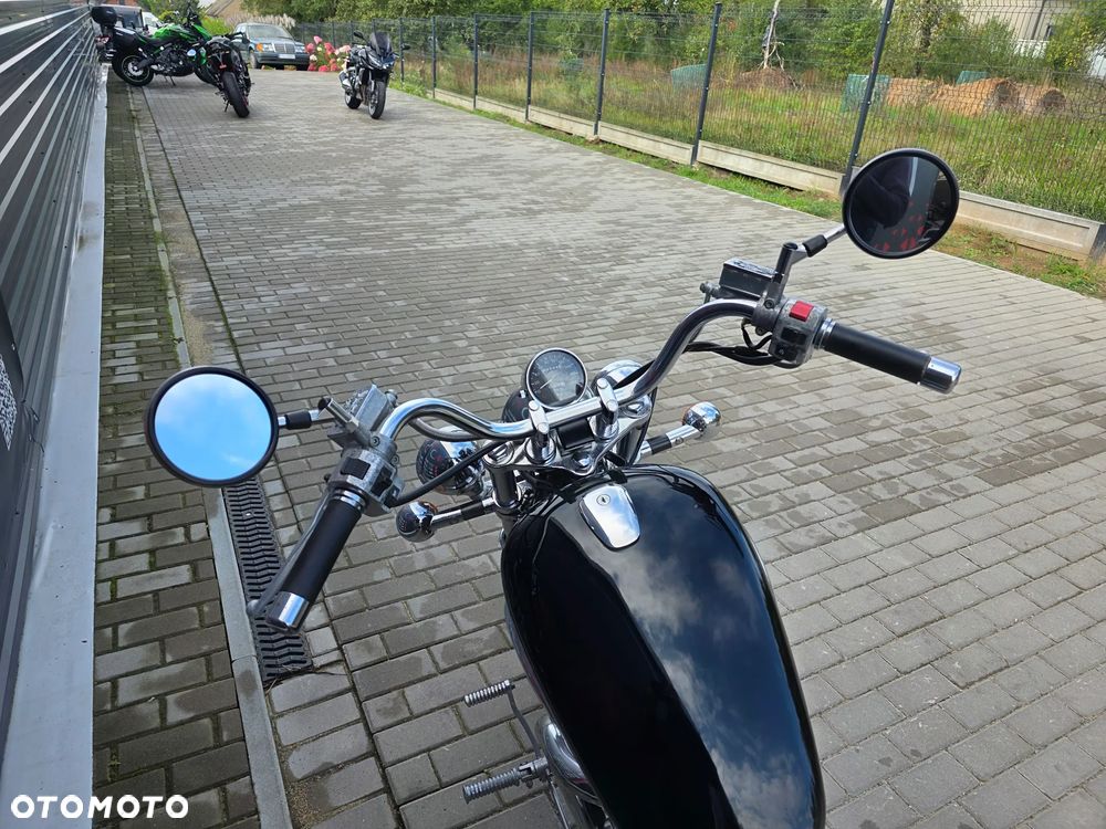 Suzuki Intruder - 29