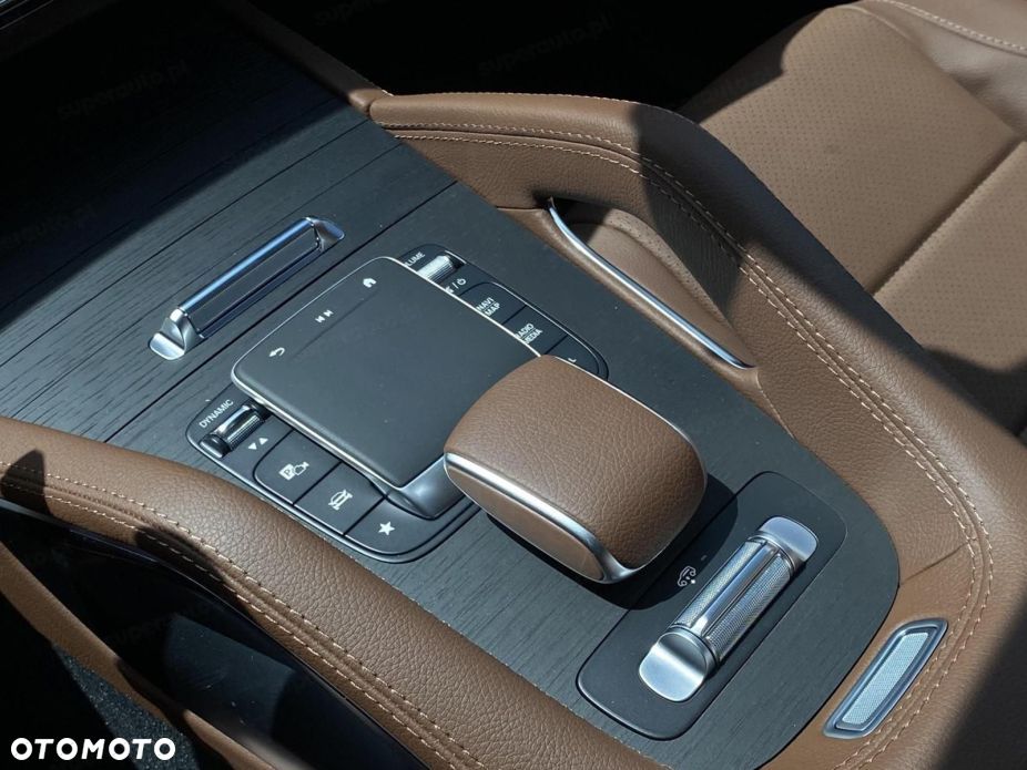 Mercedes-Benz GLE - 12