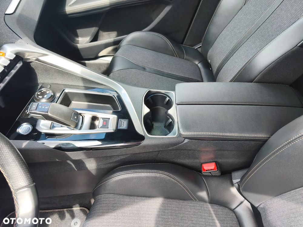 Peugeot 3008 PureTech 180 Stop & Start GPF EAT8 GT Pack - 27