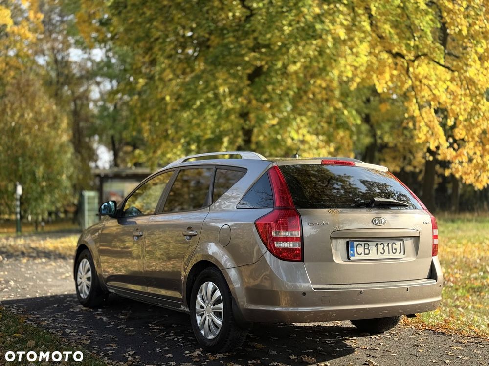 Kia Ceed Cee'd 1.6 Crdi Comfort + - 9