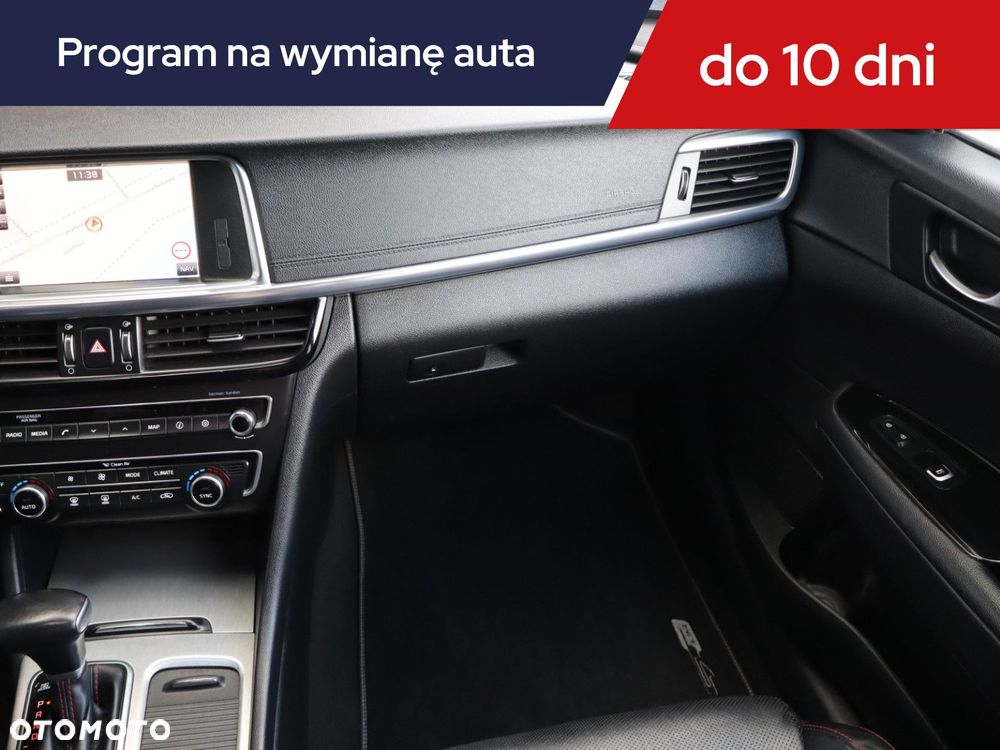 Kia Optima - 10
