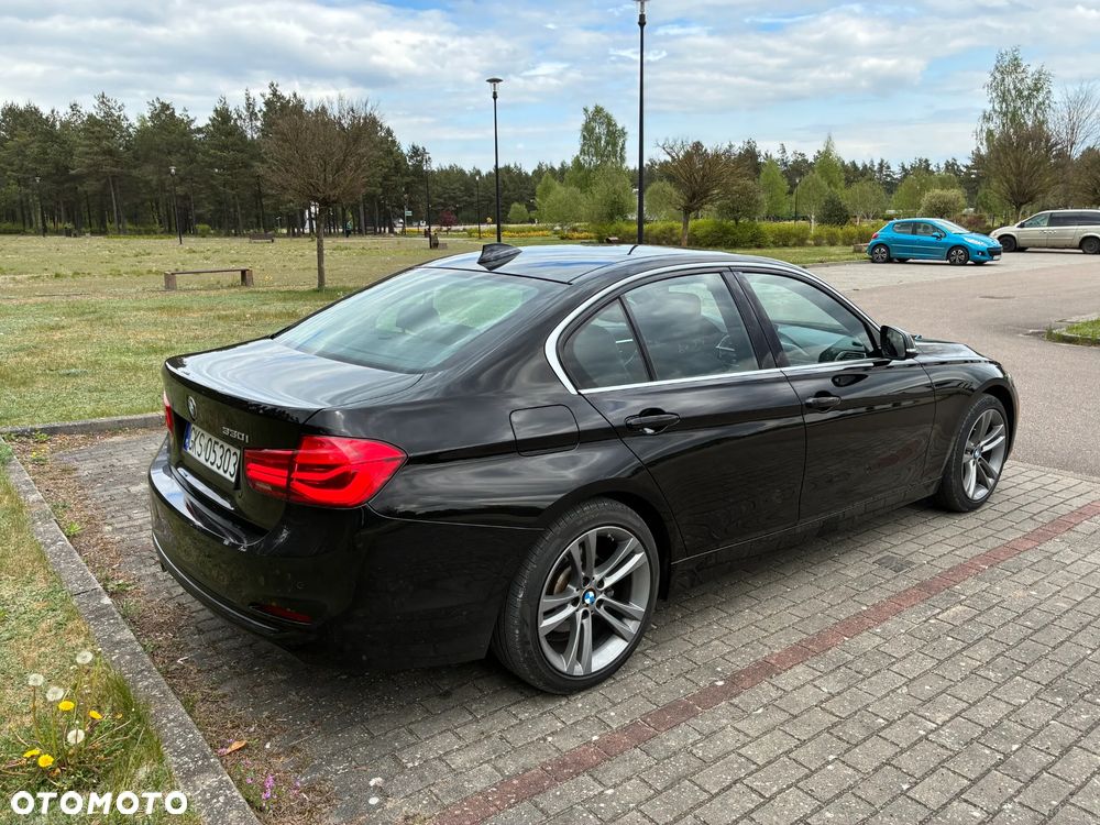 BMW Seria 3 330i Sport Line - 5