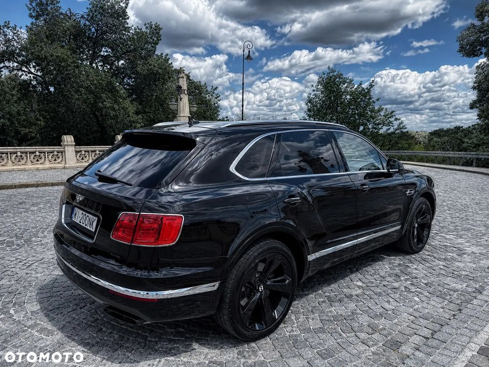 Bentley Bentayga - 12