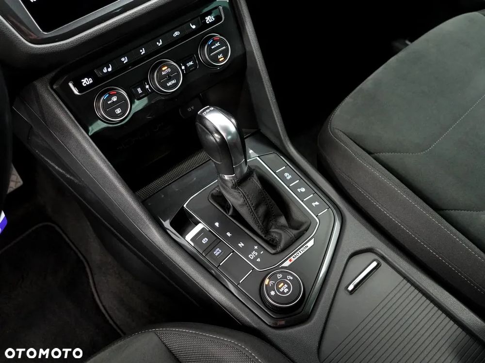 Volkswagen Tiguan 2.0 TDI SCR 4MOTION DSG Highline - 20