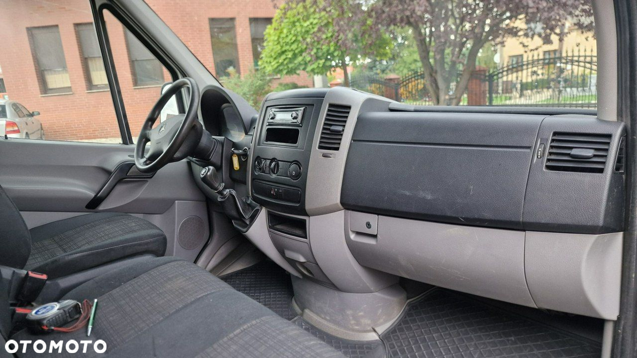Mercedes-Benz Sprinter - 8