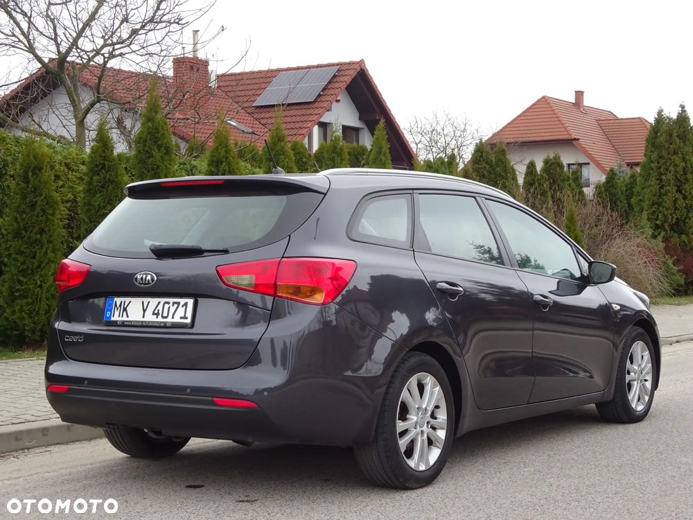Kia Ceed - 4