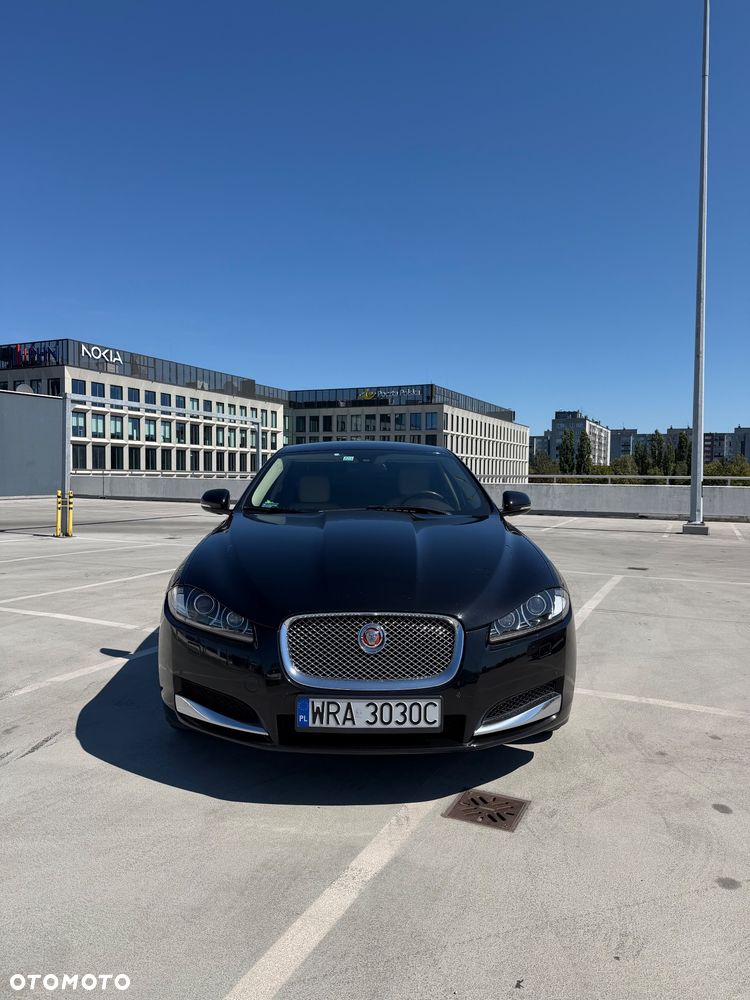 Jaguar XF 3.0 T AWD Premium Luxury - 2