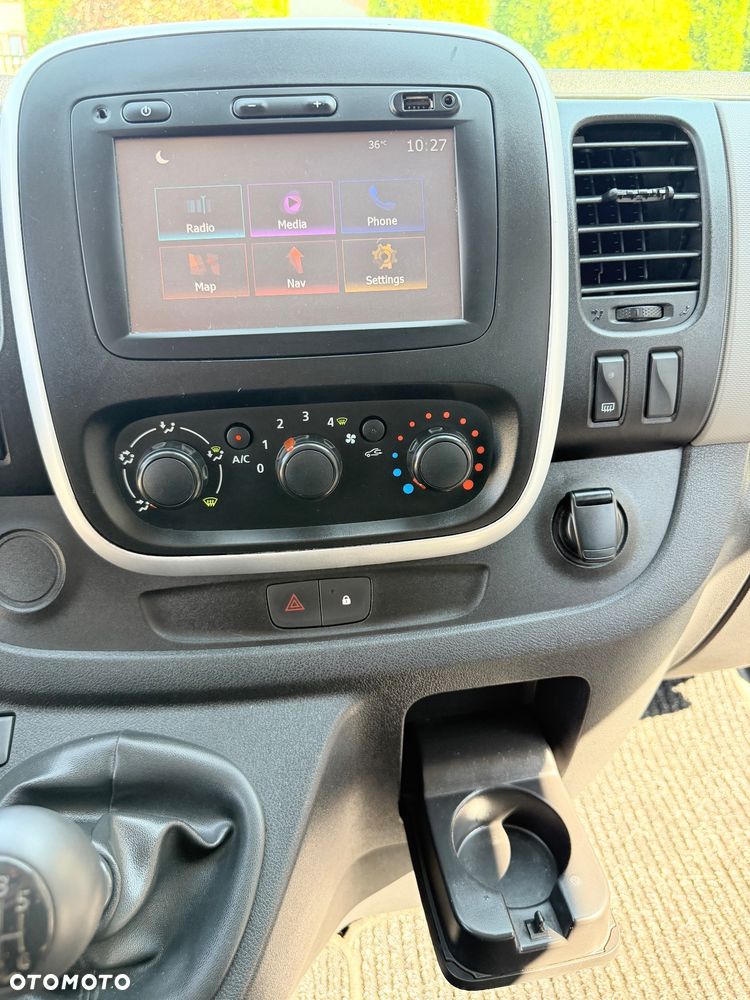 Renault Trafic - 25