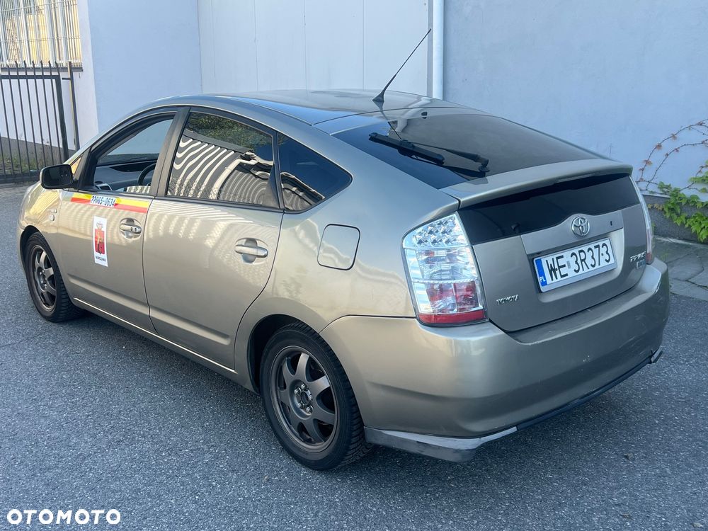 Toyota Prius 1.5 VVT-i Prestige - 1