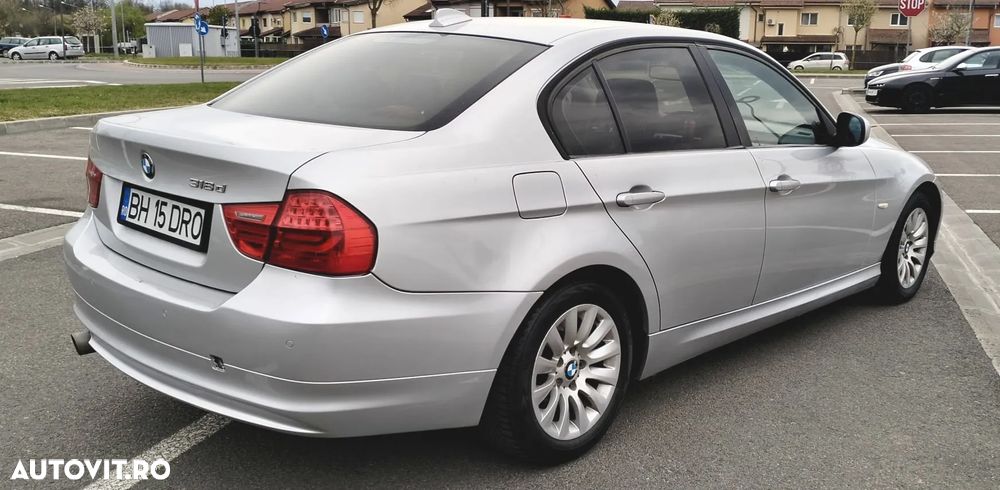 BMW Seria 3 318d - 4