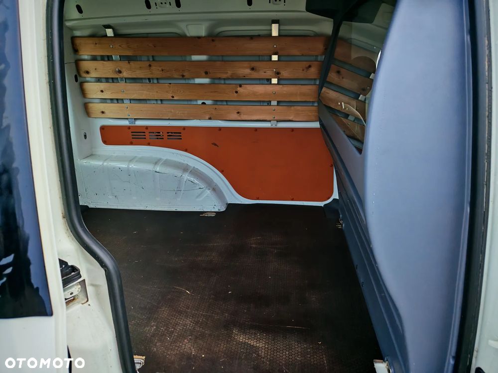 Volkswagen Caddy - 15