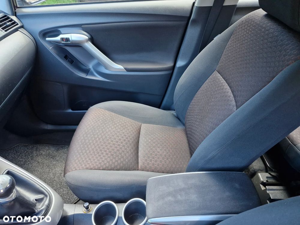 Toyota Verso 1.8 Sol EU5 - 25