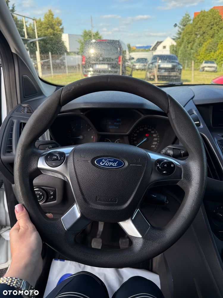 Ford Transit Connect - 17