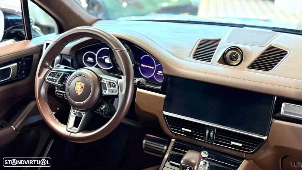 Porsche Cayenne Turbo S E-Hybrid - 22