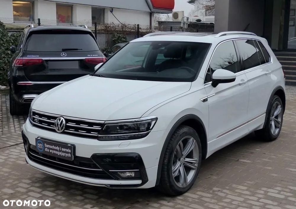 Volkswagen Tiguan - 1