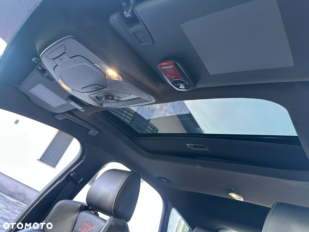 Ford Focus 2.0 EcoBoost ST - 20