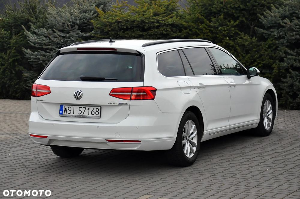 Volkswagen Passat - 13