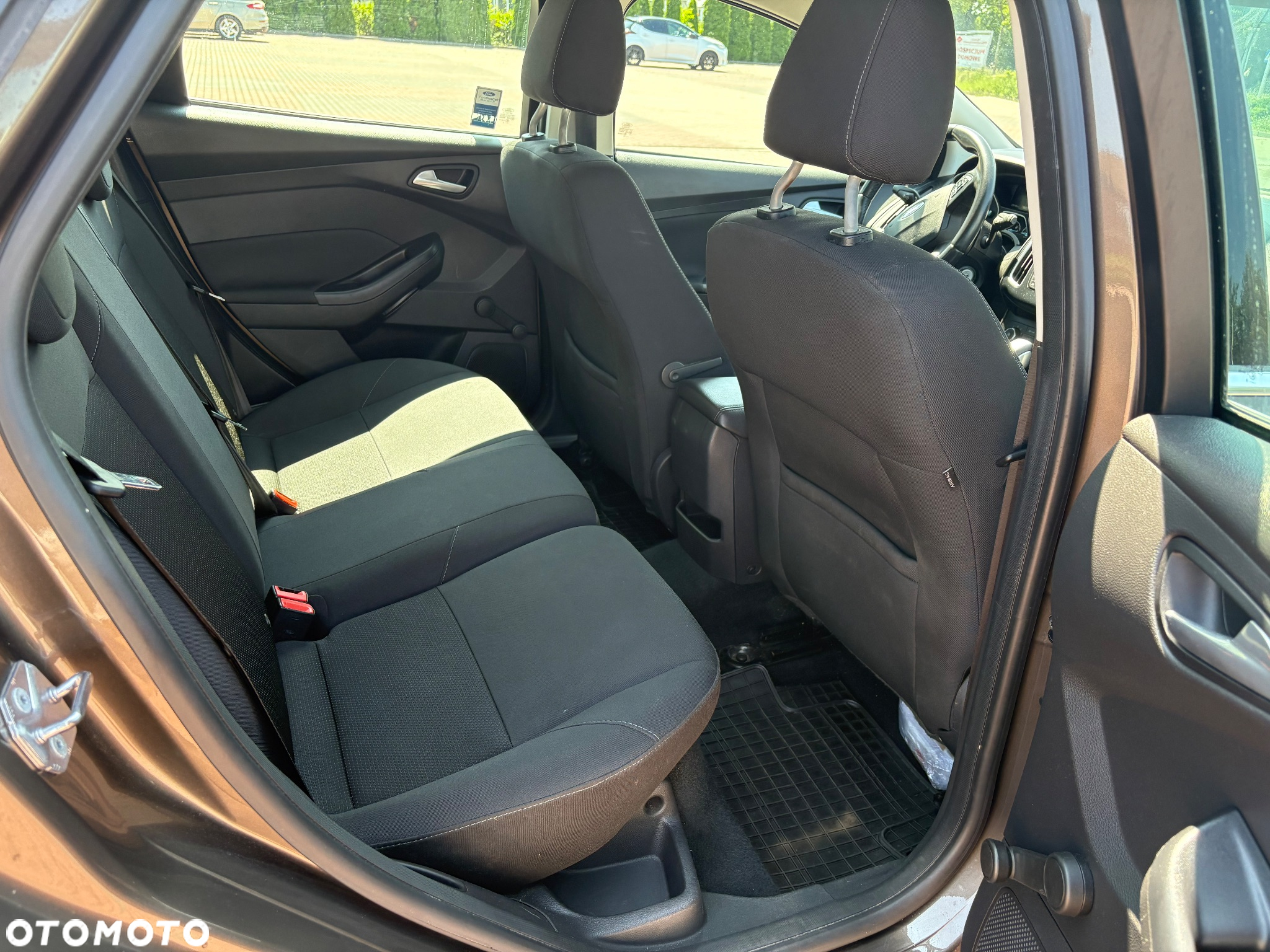Ford Focus 1.6 SYNC Edition PowerShift - 11