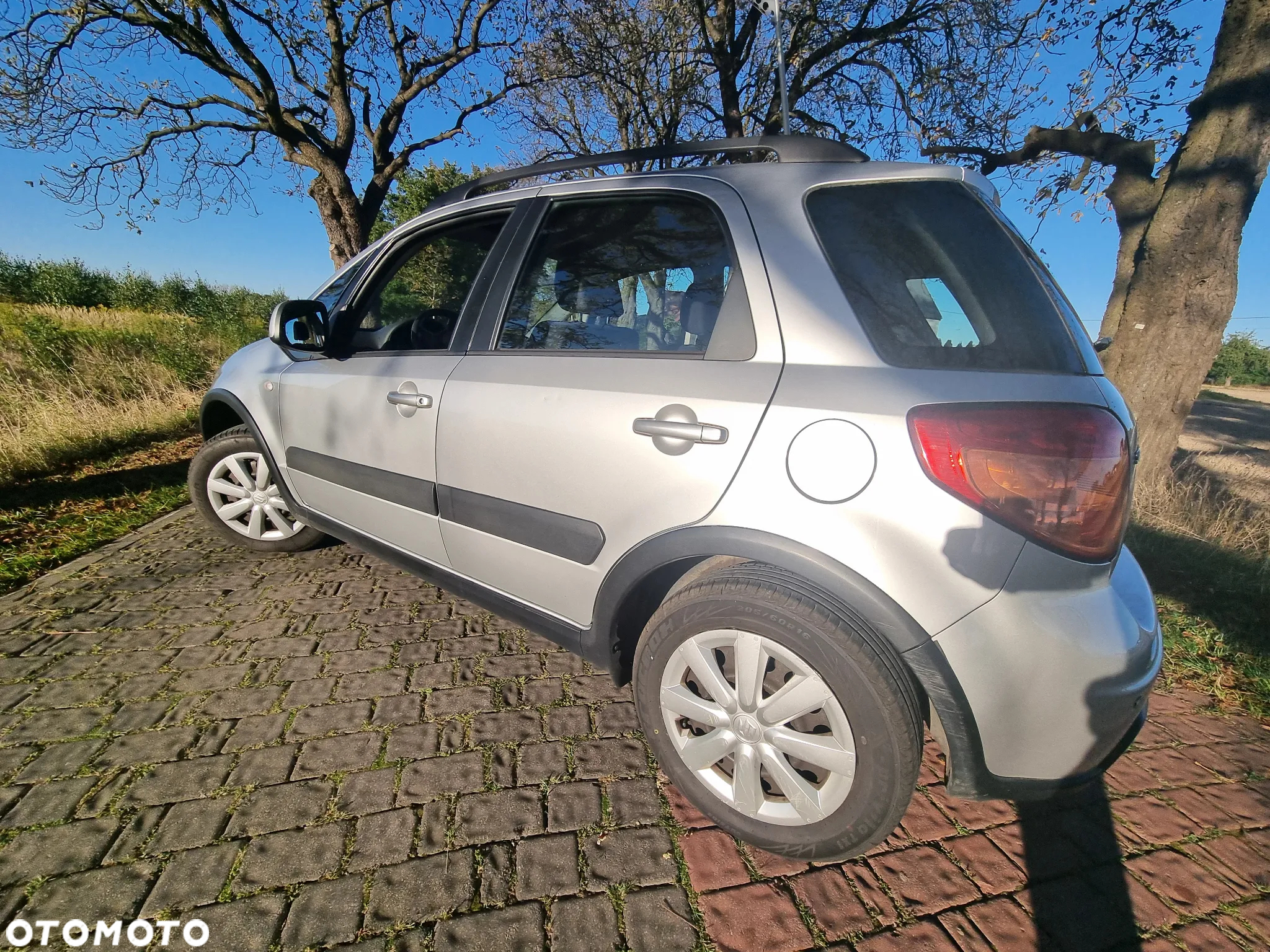 Suzuki SX4 1.6 Explore 4WD - 3