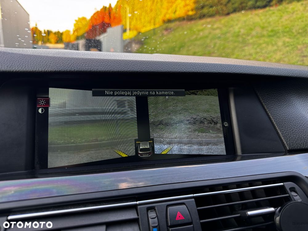 BMW Seria 5 530d xDrive Luxury Line - 28