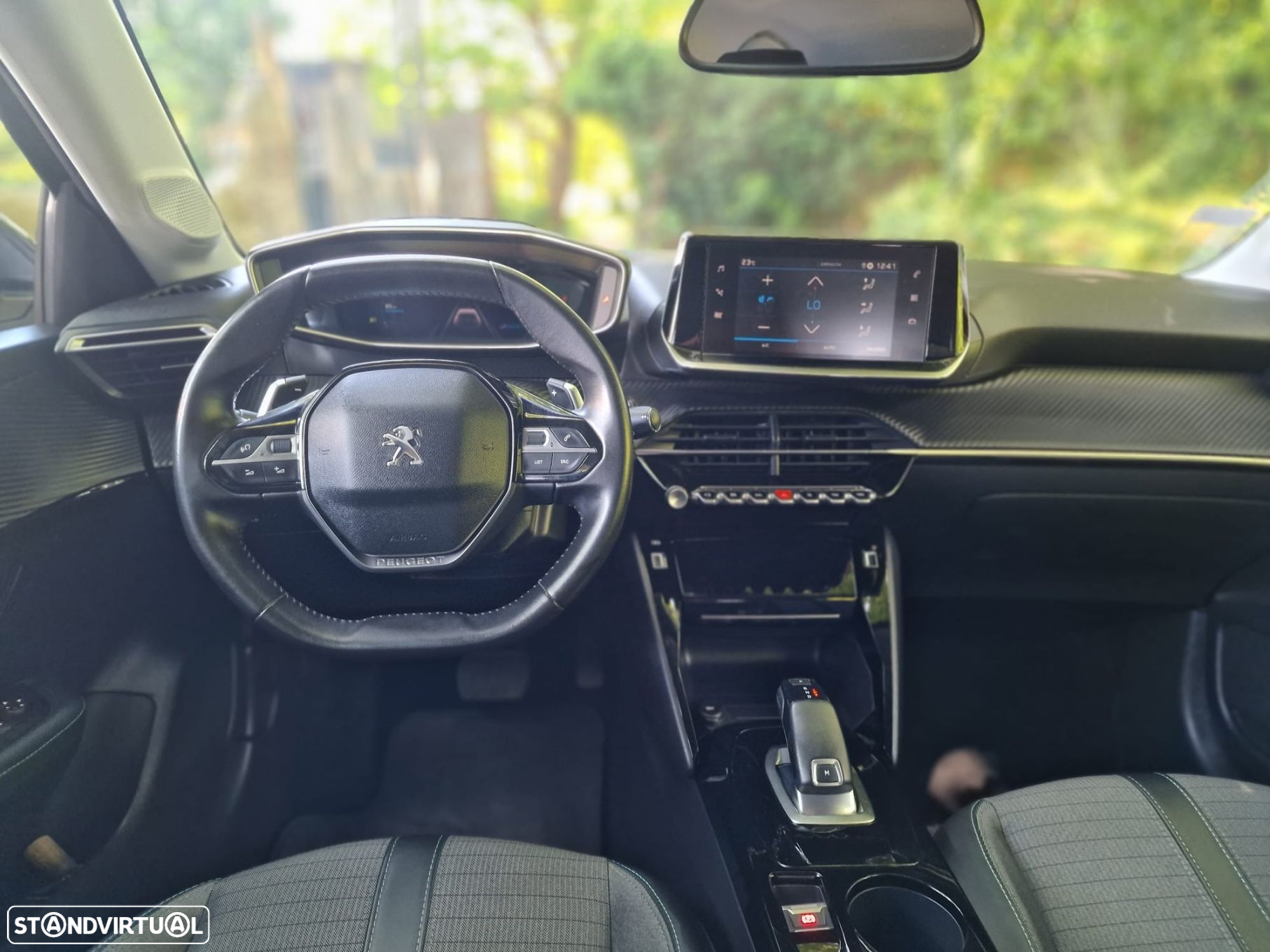Peugeot 208 1.2 PureTech Allure Pack EAT8 - 37
