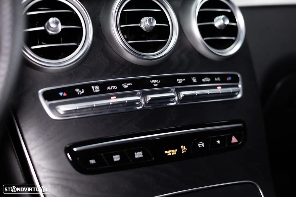 Mercedes-Benz GLC 300 de 4Matic 9G-TRONIC AMG Line - 31
