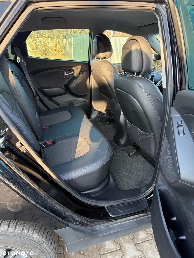 Hyundai ix35 1.7 CRDi 2WD blue Finale Gold - 21