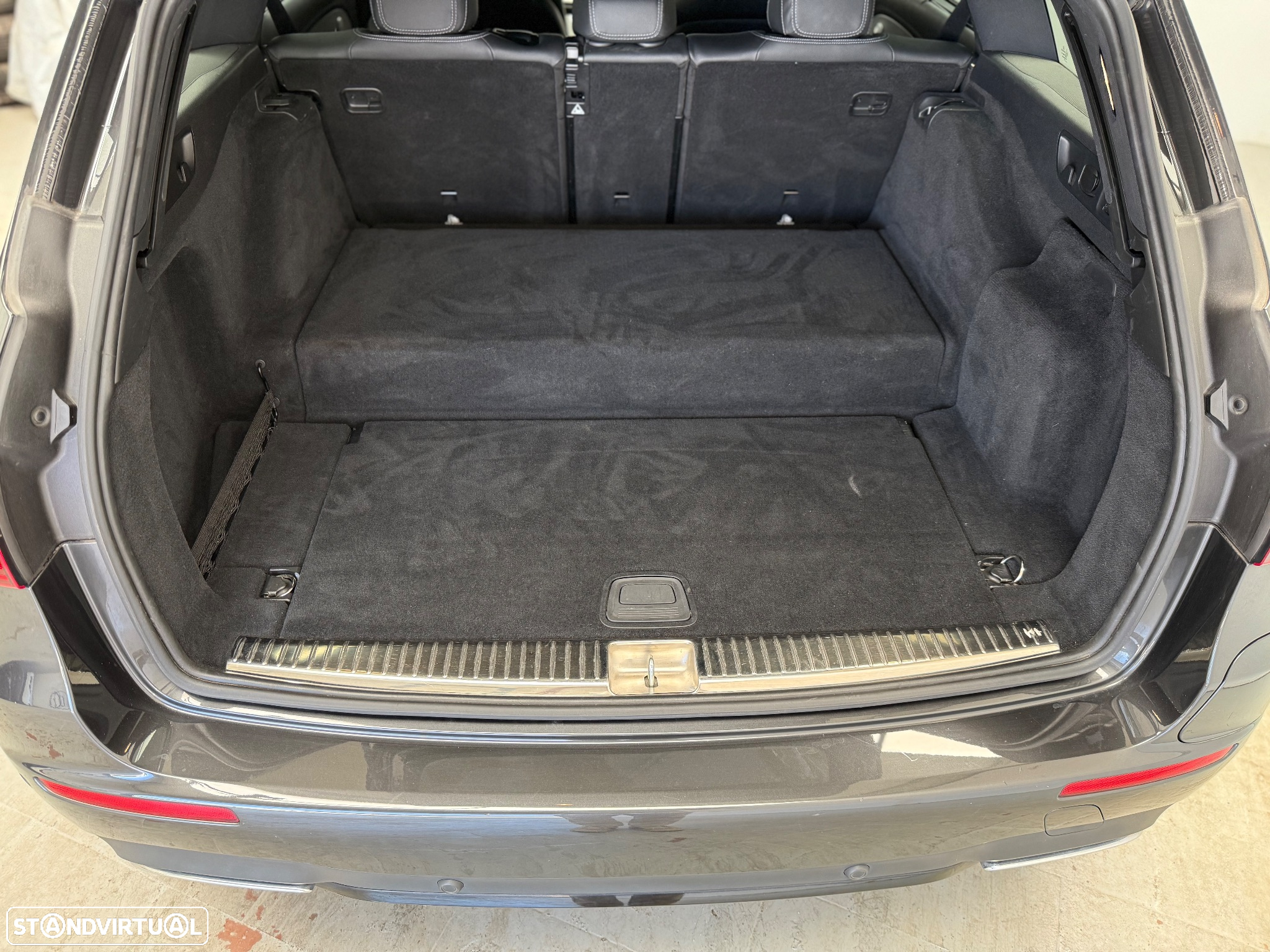 Mercedes-Benz E 300 de AMG Line - 24