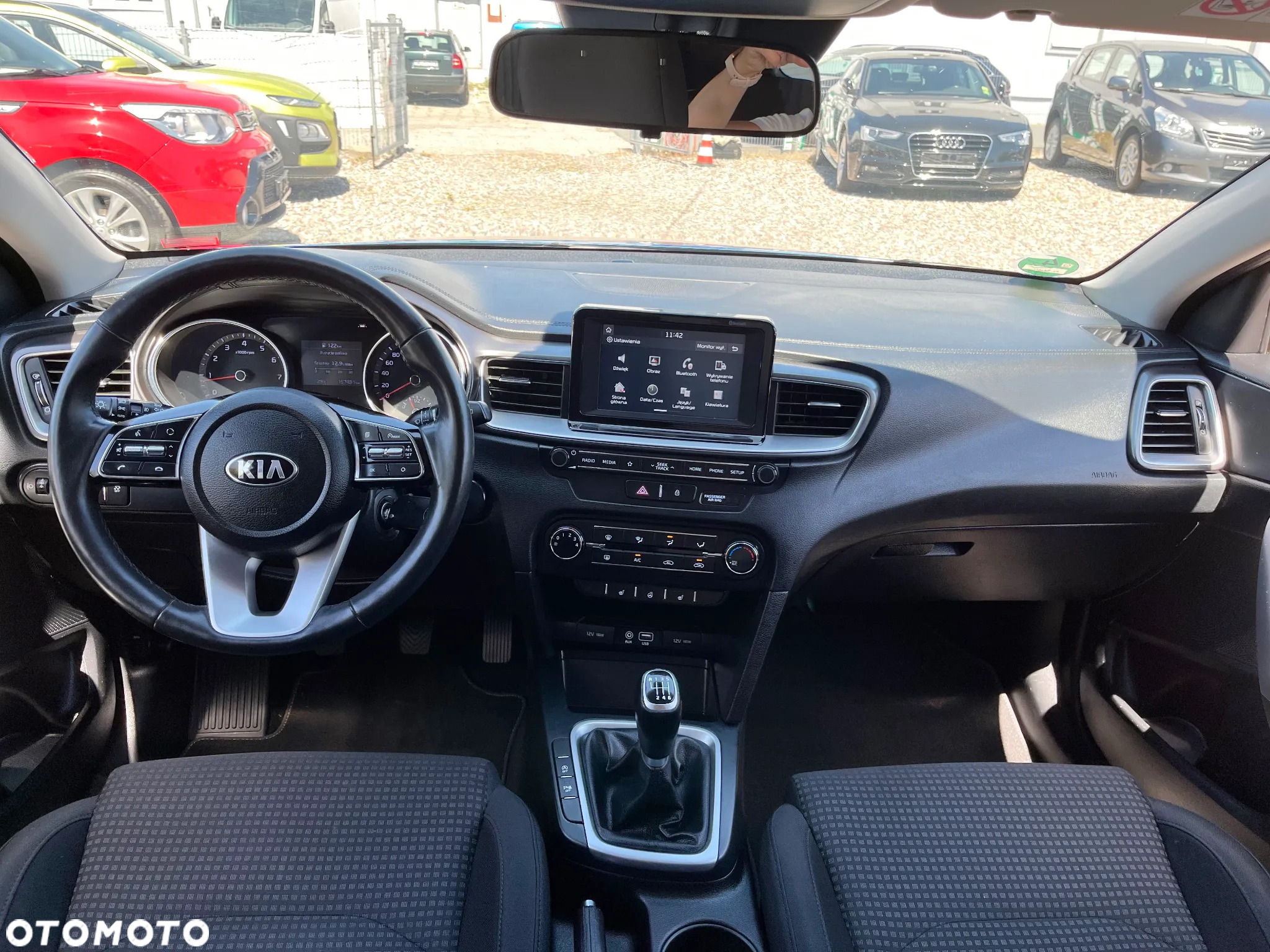 Kia Ceed - 22