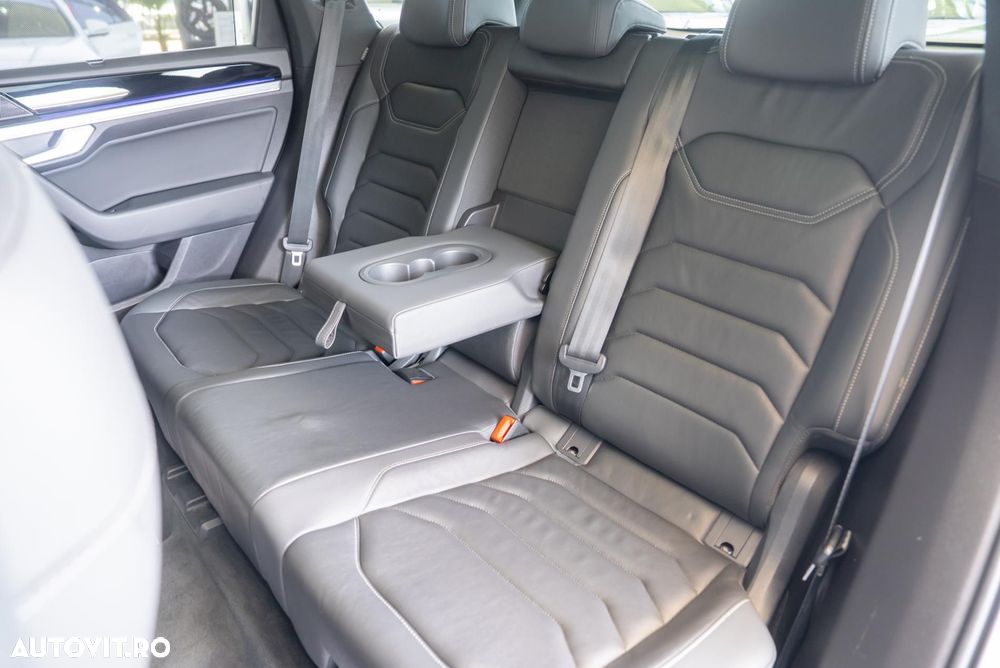 Volkswagen Touareg 3.0 V6 TDI 4Motion DPF Automatik R-Line - 29