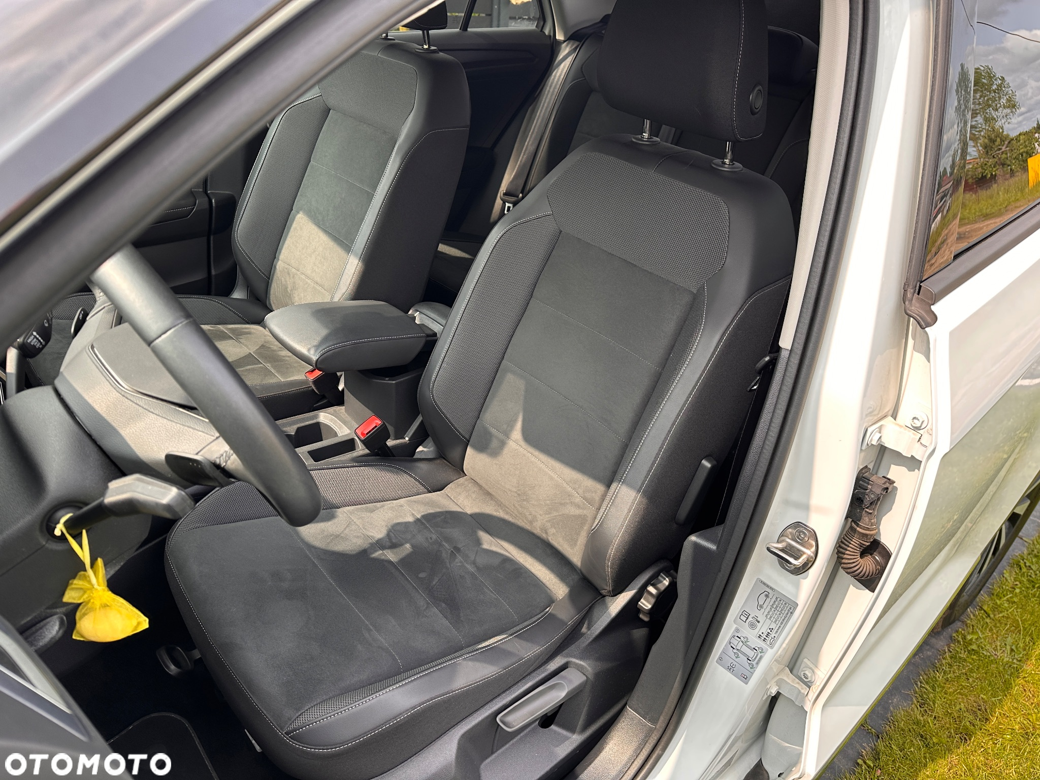 Volkswagen T-Roc 1.5 TSI Style DSG - 17