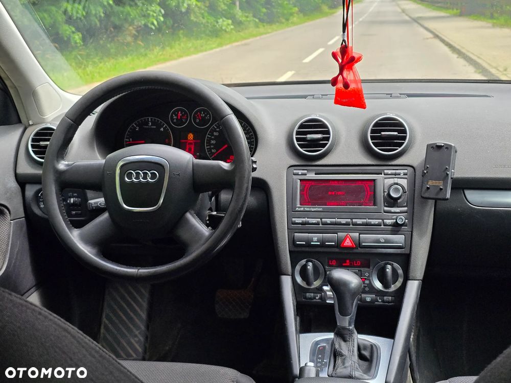Audi A3 Sportback 1.9 TDI DPF S tronic S line Sportpaket (plus) - 29