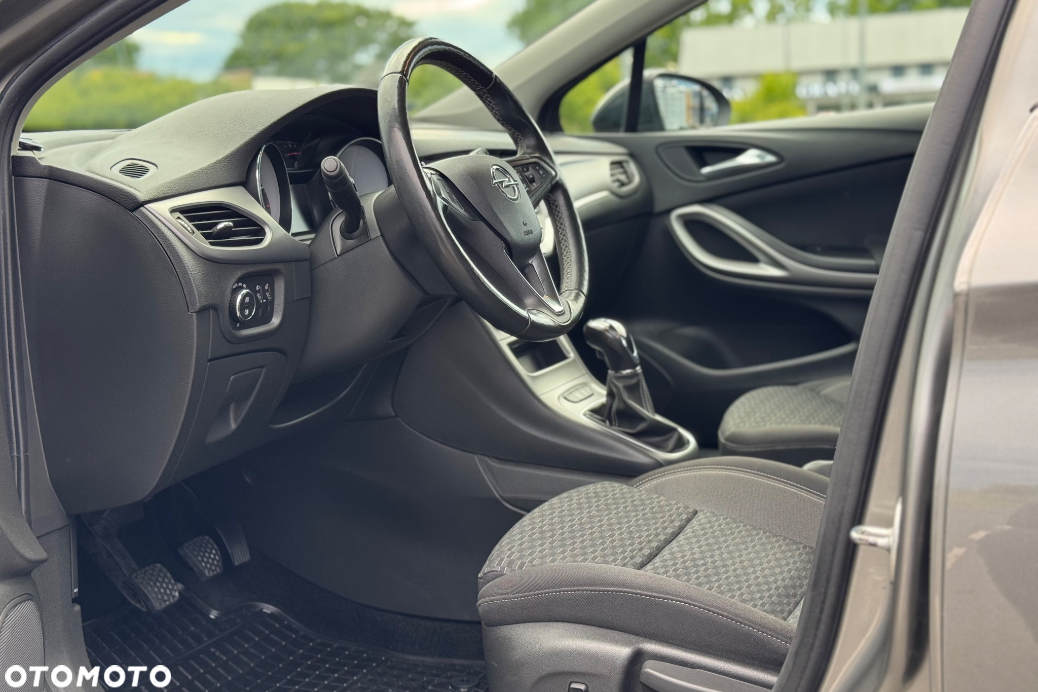Opel Astra V 1.2 T Edition S&S - 17