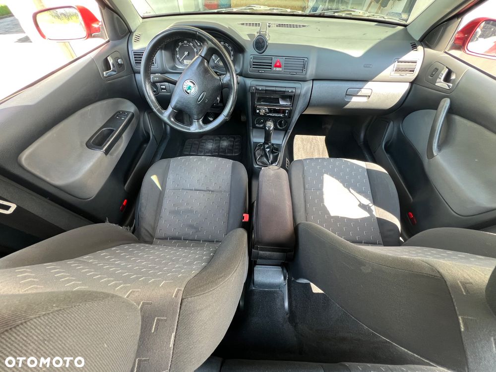 Skoda Octavia 1.6 Tour - 20