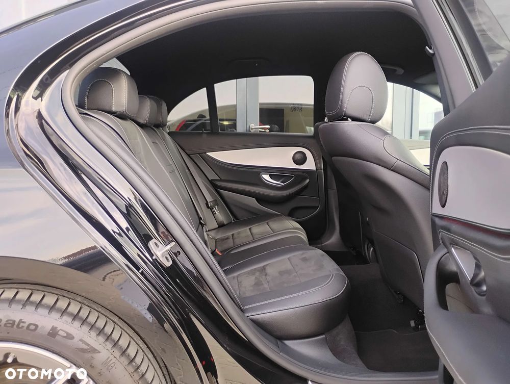 Mercedes-Benz Klasa E 220 d 4-Matic AMG - 15