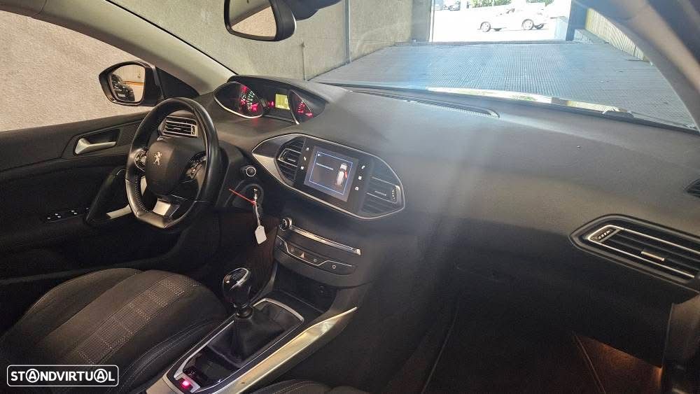 Peugeot 308 BlueHDi 130 Allure - 15