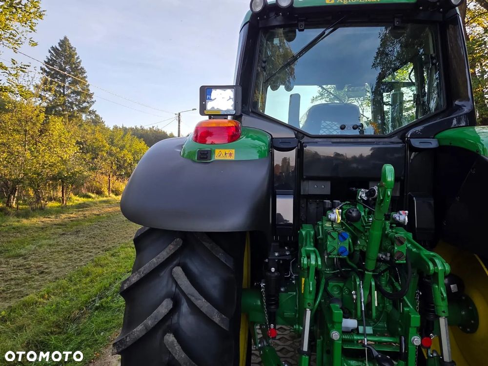 John Deere 6120M - 6