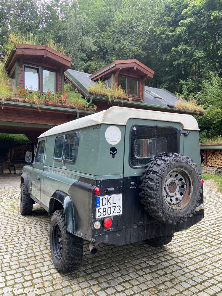 Land Rover Defender - 5