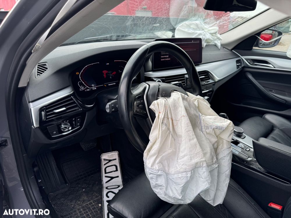 BMW Seria 5 530d xDrive Aut. - 15