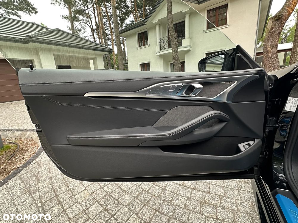 BMW Seria 8 M850i xDrive - 13